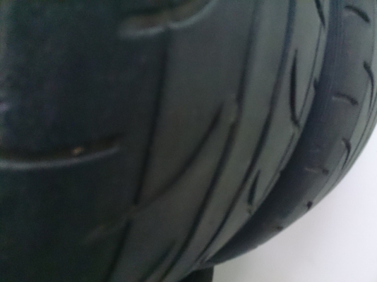 Dunlope Z1 265/40/17 ปี12 1คู่ Dunlope Z1 265/40/17 ปี12 1คู่