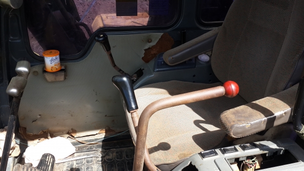 ขายด่วนแบ็คโฮKOMATSUPC200-6 สภาพพร้อมใช้เอกสารเล่มทะเบียนราคาจิ๊บๆโทร0843923995