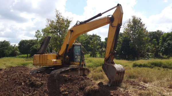 ขายด่วนแบ็คโฮKOMATSUPC200-6 สภาพพร้อมใช้เอกสารเล่มทะเบียนราคาจิ๊บๆโทร0843923995