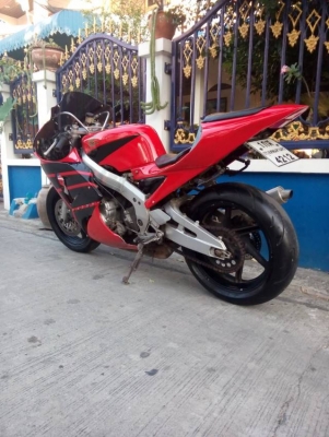 โอ บางนา ขาย cbr400 ปี89 ทะเบียนแท้ เครื่องดี สีทำมาใหม่สวยๆ รถพร้อมใช้งาน ราคาเบาๆ 69000 บาท