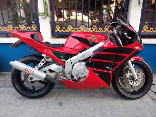 โอ บางนา ขาย cbr400 ปี89 ทะเบียนแท้ เครื่องดี สีทำมาใหม่สวยๆ รถพร้อมใช้งาน ราคาเบาๆ 69000 บาท