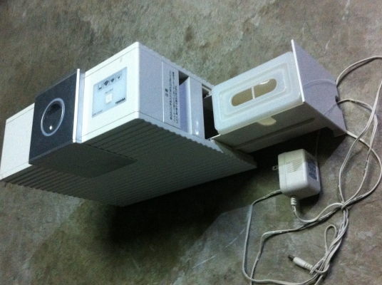 เครื่องฟอกอากาศ TOSHIBA ของใหม่ จากญี่ปุ่น ขนาดประมาณA4 กินไฟน้อยมากแค่ 25W เครื่องฟอกอากาศ TOSHIBA ของใหม่ จากญี่ปุ่น ขนาดประมาณA4 กินไฟน้อยมากแค่ 25W