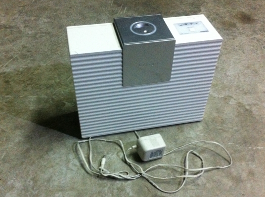 เครื่องฟอกอากาศ TOSHIBA ของใหม่ จากญี่ปุ่น ขนาดประมาณA4 กินไฟน้อยมากแค่ 25W เครื่องฟอกอากาศ TOSHIBA ของใหม่ จากญี่ปุ่น ขนาดประมาณA4 กินไฟน้อยมากแค่ 25W