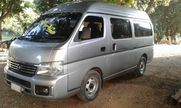 รถตู้นิสสันปี 06 ขาย 295000