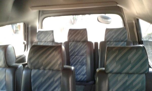 รถตู้นิสสันปี 06 ขาย 295000