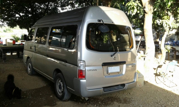 รถตู้นิสสันปี 06 ขาย 295000