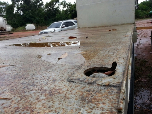 รถอีซูซุ 10 ล้อ  พื้นเรียบ 210 แรงม้า.  ( ขายแม่ , ลูก )  สนใจติดต่อ 081 - 6079515