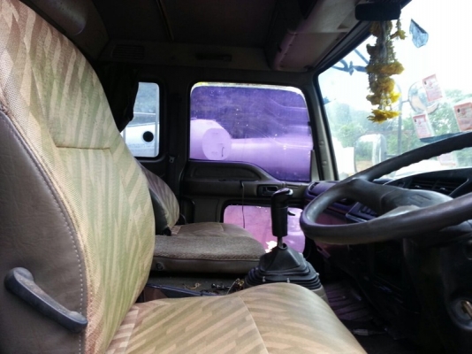 รถอีซูซุ 10 ล้อ  พื้นเรียบ 210 แรงม้า.  ( ขายแม่ , ลูก )  สนใจติดต่อ 081 - 6079515