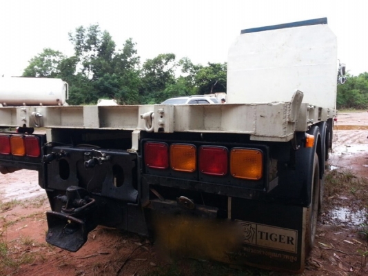 รถอีซูซุ 10 ล้อ  พื้นเรียบ 210 แรงม้า.  ( ขายแม่ , ลูก )  สนใจติดต่อ 081 - 6079515