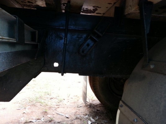 รถอีซูซุ 10 ล้อ  พื้นเรียบ 210 แรงม้า.  ( ขายแม่ , ลูก )  สนใจติดต่อ 081 - 6079515