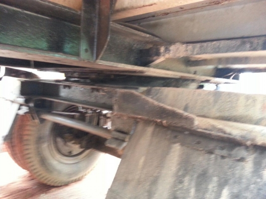 รถอีซูซุ 10 ล้อ  พื้นเรียบ 210 แรงม้า.  ( ขายแม่ , ลูก )  สนใจติดต่อ 081 - 6079515