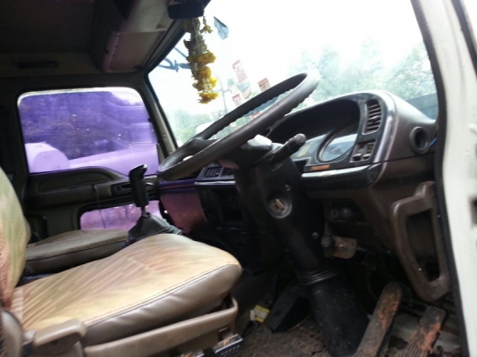 รถอีซูซุ 10 ล้อ  พื้นเรียบ 210 แรงม้า.  ( ขายแม่ , ลูก )  สนใจติดต่อ 081 - 6079515