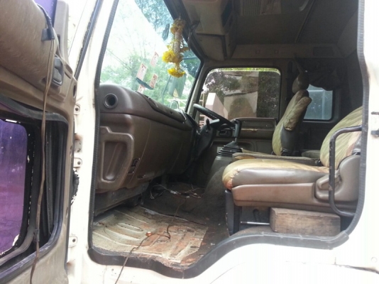 รถอีซูซุ 10 ล้อ  พื้นเรียบ 210 แรงม้า.  ( ขายแม่ , ลูก )  สนใจติดต่อ 081 - 6079515