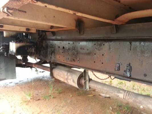 รถอีซูซุ 10 ล้อ  พื้นเรียบ 210 แรงม้า.  ( ขายแม่ , ลูก )  สนใจติดต่อ 081 - 6079515