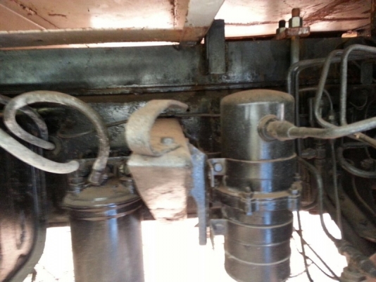 รถอีซูซุ 10 ล้อ  พื้นเรียบ 210 แรงม้า.  ( ขายแม่ , ลูก )  สนใจติดต่อ 081 - 6079515