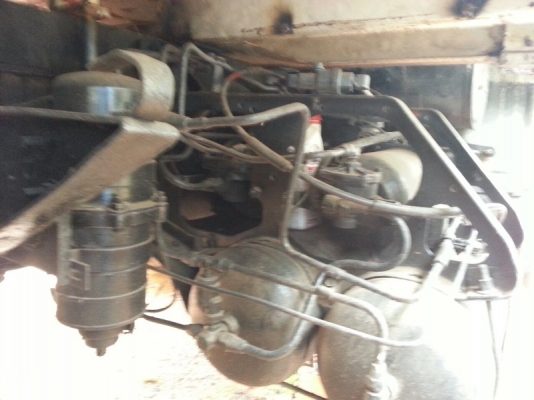 รถอีซูซุ 10 ล้อ  พื้นเรียบ 210 แรงม้า.  ( ขายแม่ , ลูก )  สนใจติดต่อ 081 - 6079515