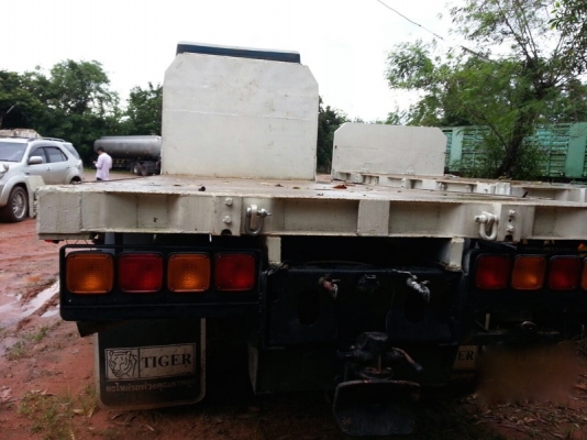 รถอีซูซุ 10 ล้อ  พื้นเรียบ 210 แรงม้า.  ( ขายแม่ , ลูก )  สนใจติดต่อ 081 - 6079515