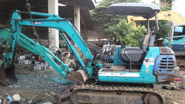 โปรโมชั่นด่วนต้อนรับปีใหม่ ขายรถขุด-ดัน แบ็คโฮ. KUBOTA K-035 รถเก่านอก สภาพพร้อมใช้ มีเอกสารแจ้งจำหน่าย