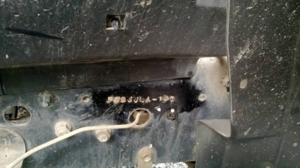 รถฮีโน่ 6 ล้อ ติดเฮี้ยบ 4 ตัน.  175 แรงม้า. ปี 51  ( รถวิ่ง 2xx,xxx กม. )   สนใจติดต่อ 081 - 6079515