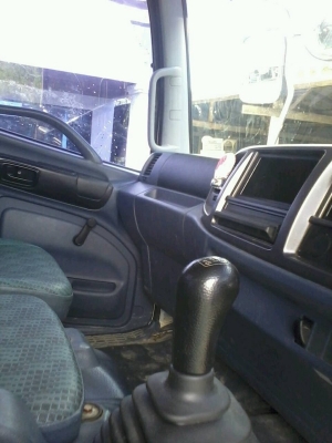 รถฮีโน่ 6 ล้อ ติดเฮี้ยบ 4 ตัน.  175 แรงม้า. ปี 51  ( รถวิ่ง 2xx,xxx กม. )   สนใจติดต่อ 081 - 6079515