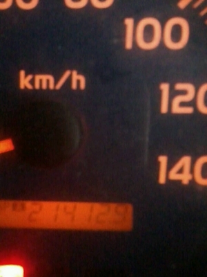 รถฮีโน่ 6 ล้อ ติดเฮี้ยบ 4 ตัน.  175 แรงม้า. ปี 51  ( รถวิ่ง 2xx,xxx กม. )   สนใจติดต่อ 081 - 6079515