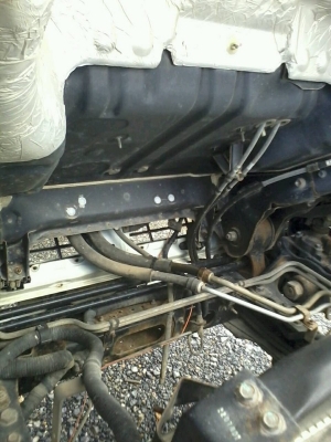 รถฮีโน่ 6 ล้อ ติดเฮี้ยบ 4 ตัน.  175 แรงม้า. ปี 51  ( รถวิ่ง 2xx,xxx กม. )   สนใจติดต่อ 081 - 6079515