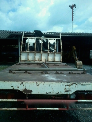 รถฮีโน่ 6 ล้อ ติดเฮี้ยบ 4 ตัน.  175 แรงม้า. ปี 51  ( รถวิ่ง 2xx,xxx กม. )   สนใจติดต่อ 081 - 6079515