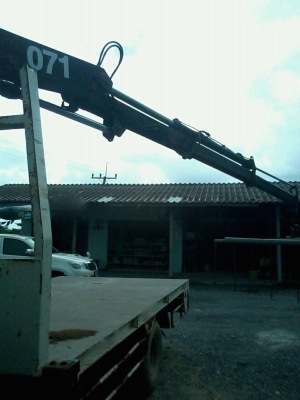 รถฮีโน่ 6 ล้อ ติดเฮี้ยบ 4 ตัน.  175 แรงม้า. ปี 51  ( รถวิ่ง 2xx,xxx กม. )   สนใจติดต่อ 081 - 6079515