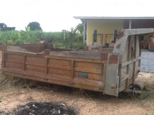 กระบะเหล็ก 6 ล้อพร้อมกระบอกดั้ม สภาพดีทรงดี