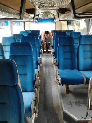 ขายรถมินิบัสแอร์ VIP 22 ที่นั่งเบาะปรับได้ ISUZU เครื่อง 165 แรงม้า ยาว 8 เมตร ราคา 350000