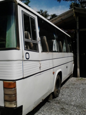 ขายรถมินิบัสแอร์ VIP 22 ที่นั่งเบาะปรับได้ ISUZU เครื่อง 165 แรงม้า ยาว 8 เมตร ราคา 350000