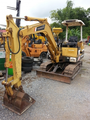 ขาย รถขุด ยันม่าร์ YB 251 UZ (เทียบเท่า PC 20) เก่าญี่ปุ่น ราคาถูก 090-986-2521