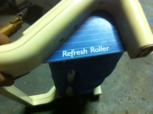 เครื่องนวดฝ่าเท้าจากญี่ปุ่น Refresh Roller ของ FUJI ช่วยการนวดตามจุดต่างๆของเท้าเพื่อคืนความสดชื่น