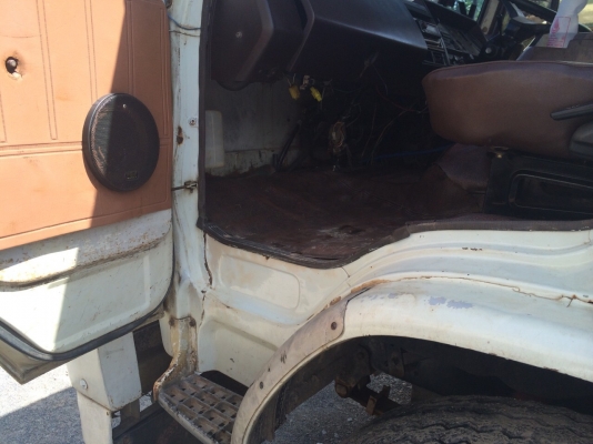 10ล้อดั้ม2เพลา 185 แรง FM187LA รถสวย..เดิมๆหัวเดิมบาง  เครื่องเดิม..