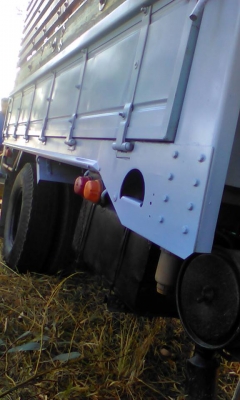 ISUZU NKR ปี  42  รถบ้าน 88 แรงม้า  (แก้ไขราคา265000)ขายตามสภาพครับ ภาษีทะเบียนไม่ขาดต่อ