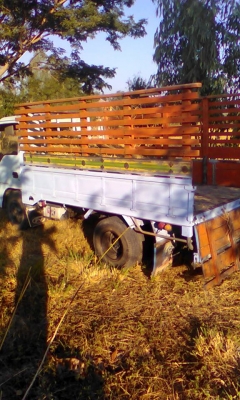 ISUZU NKR ปี  42  รถบ้าน 88 แรงม้า  (แก้ไขราคา265000)ขายตามสภาพครับ ภาษีทะเบียนไม่ขาดต่อ