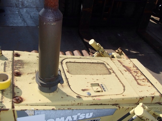 รถดัน Komatsu D20PLL-7 รุ่น 7 นำเข้าจากญี่ปุ่นแท้ๆ แทรคกว้าง 1.05เมตร สวยเดิมๆ แจ่มมาก ขายไม่แพงด้วย 086-303-9797