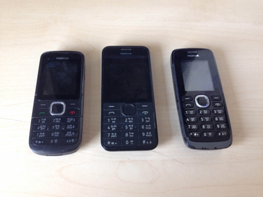 ขายเหมา โทรศัพท์ NOKIA 3 เครื่อง