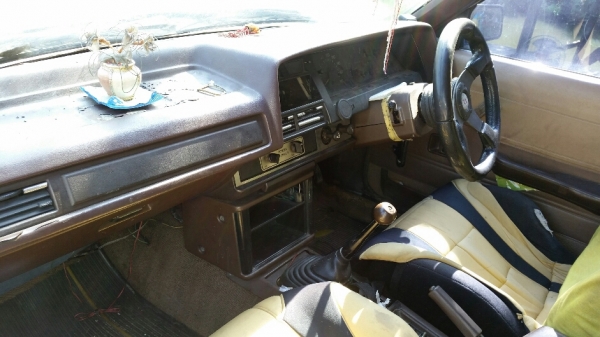 โตโยต้า GL 4ประตู เครื่อง 4K 5 เกียร์ พร้อมโอน ขาย 19,800 บาท