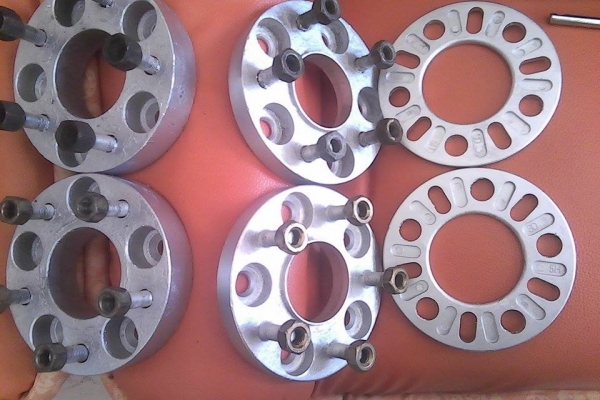 ขาย5รู114พึ่งถอด1.5นิ้ว1คู่...1นิ้ว1คู่2,800รวมส่ง สภาพสวยทั้งชุดน๊อตครบ+สเปเซอร์อีก1คู่ตามภาพ0821178878