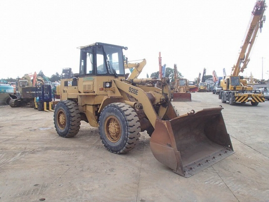โปรโมชั่นส่งท้ายปี รถตัก CAT 926E นำเข้าจาก ญี่ปุ่น แท้ๆ 1000\% สวยๆ ขายถูกๆ 090-986-2521