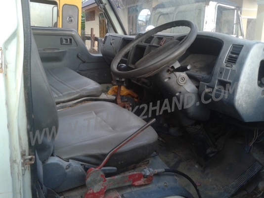 รถบรรทุก 6 ล้อดัมพ์ TOYOTA DYNA