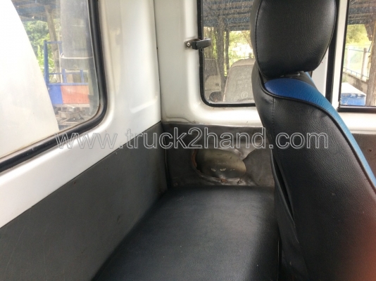 รถบรรทุกน้ำมัน 10 ล้อ