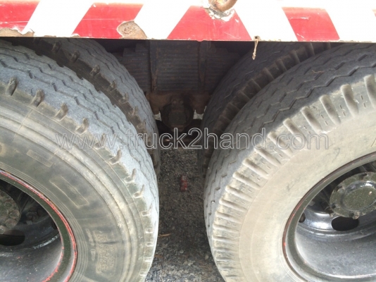 รถบรรทุกน้ำมัน 10 ล้อ