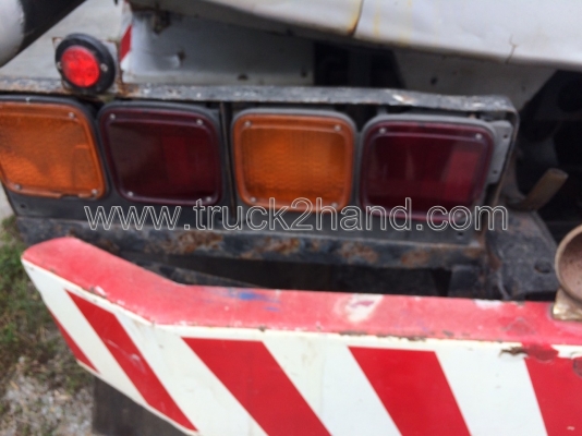 รถบรรทุกน้ำมัน 10 ล้อ