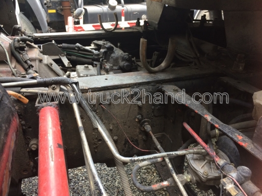 รถบรรทุกน้ำมัน 10 ล้อ