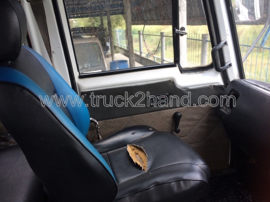 รถบรรทุกน้ำมัน 10 ล้อ