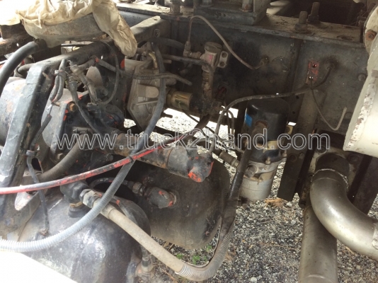 รถบรรทุกน้ำมัน 10 ล้อ