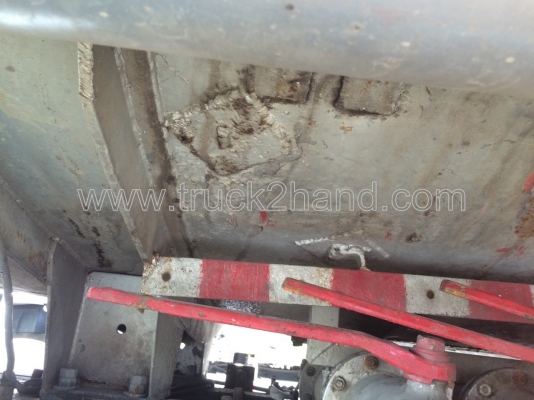 รถบรรทุกน้ำมัน 10 ล้อ