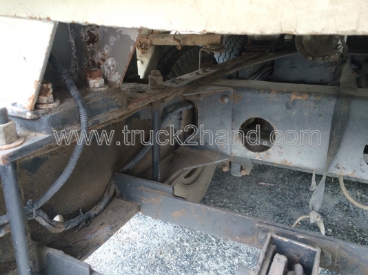 รถบรรทุกน้ำมัน 10 ล้อ